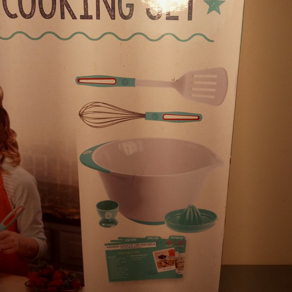 MasterChef Junior Breakfast 6pc Cooking Set Real Cooking Tools & Recipes… - Picture 2 of 5